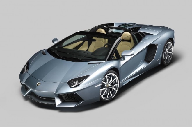 2013 Lamborghini Aventador LP 700-4 Roadster Wallpapers