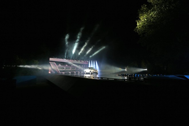 2013 Land Rover Range Rover Wallpapers