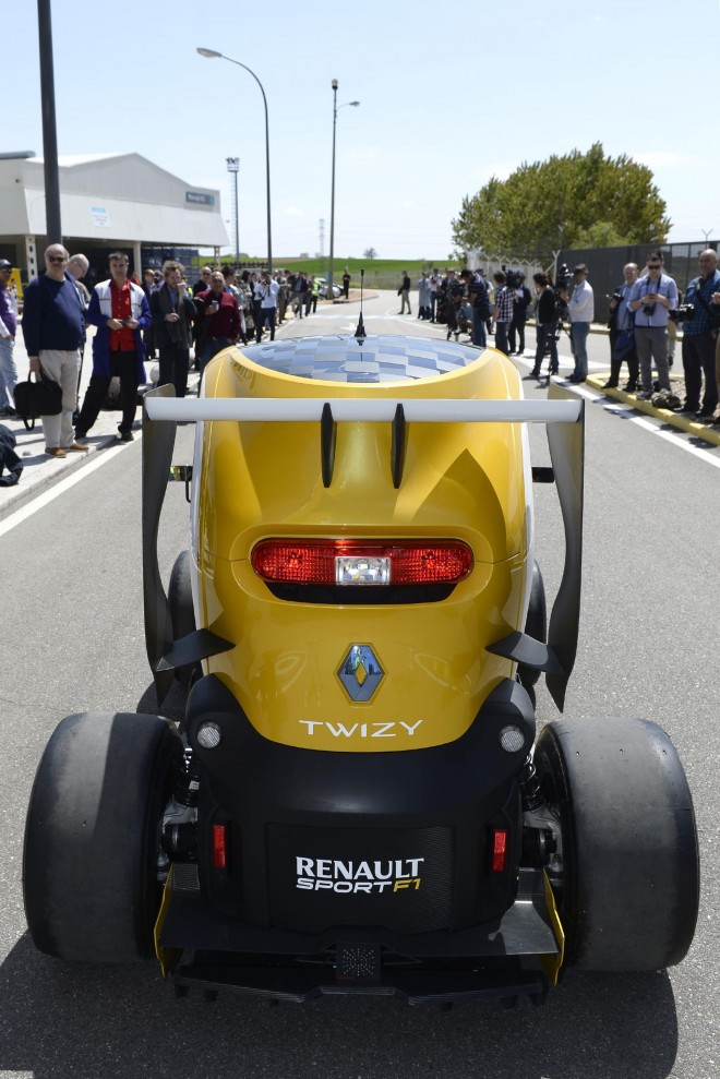 2013 Renault Twizy RS F1 Concept Wallpapers