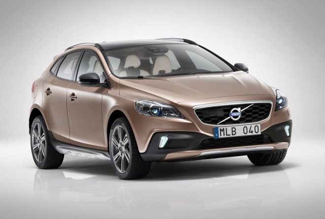 2013 Volvo V40 Cross Country Wallpapers
