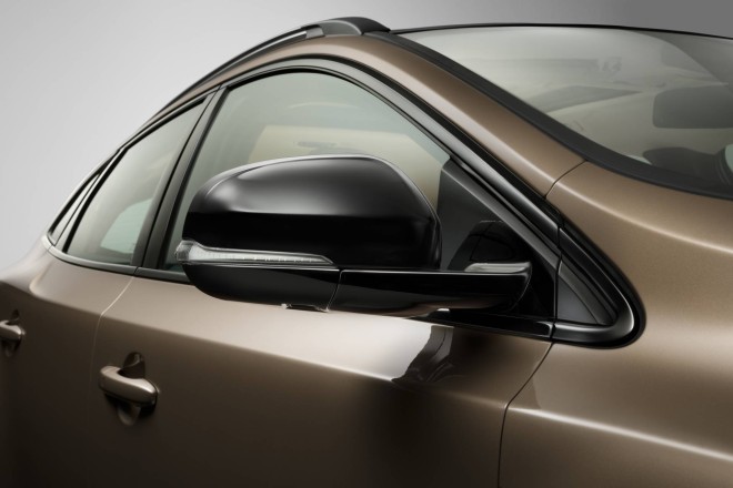 2013 Volvo V40 Cross Country Wallpapers