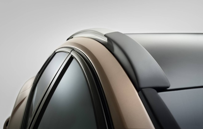 2013 Volvo V40 Cross Country Wallpapers