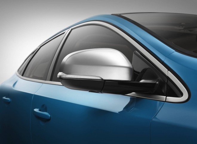 2013 Volvo V40 R-Design Wallpapers