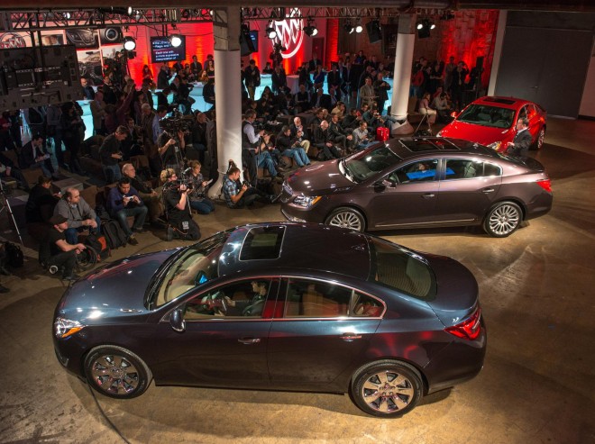 2014 Buick Regal Wallpapers