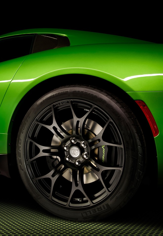 2014 Dodge Viper SRT Stryker Green Wallpapers