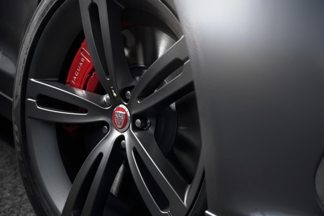 2014 Jaguar XJR Wallpapers