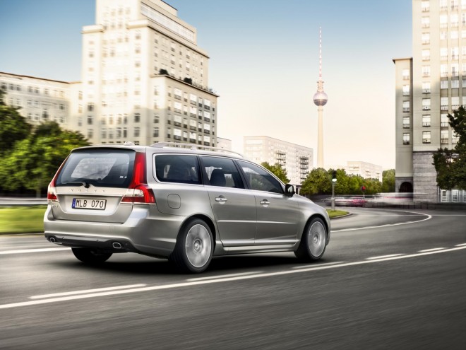 2014 Volvo V70 Wallpapers