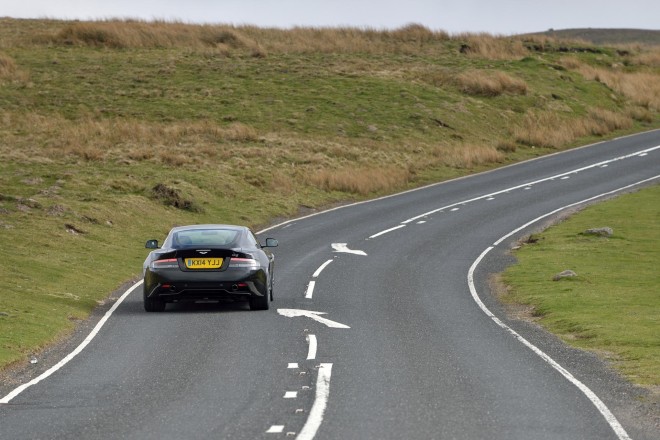 2015 Aston Martin DB9 Carbon Edition Wallpapers