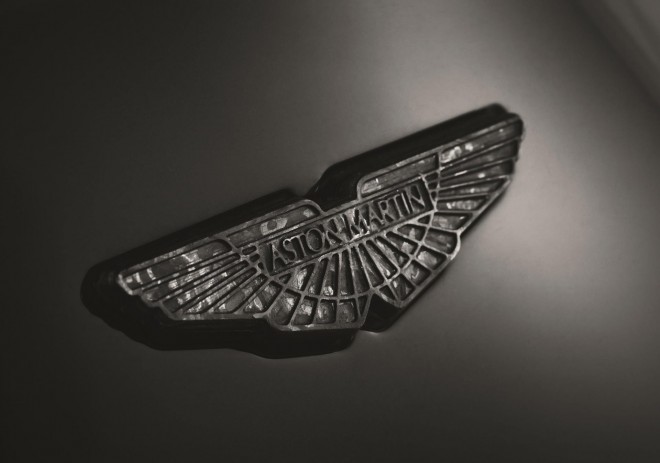 2015 Aston Martin Vanquish Carbon Black Wallpapers