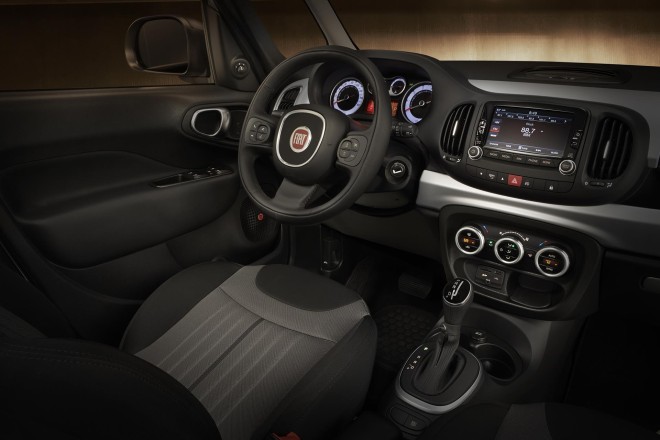 2015 Fiat 500L Urbana Trekking Wallpapers