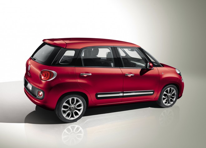 2015 Fiat 500L Urbana Trekking Wallpapers
