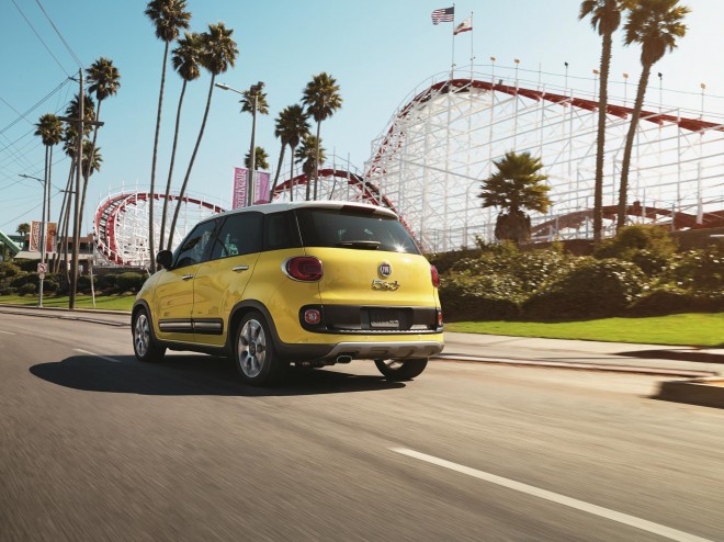 2015 Fiat 500L Wallpapers