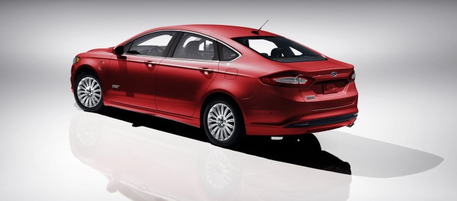 2015 Ford Fusion Energi Wallpapers