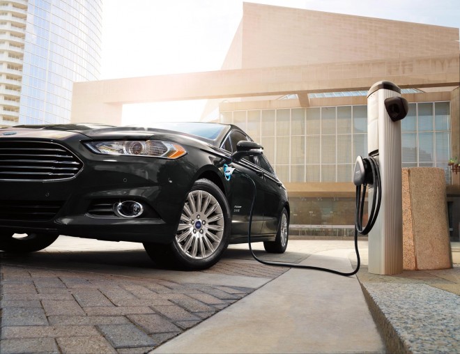 2015 Ford Fusion Energi Wallpapers