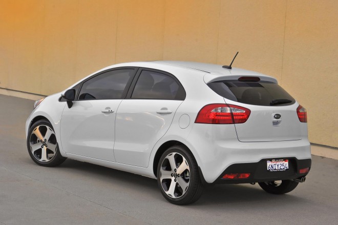 2015 Kia Rio 5-Door Wallpapers