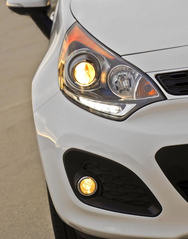 2015 Kia Rio 5-Door Wallpapers