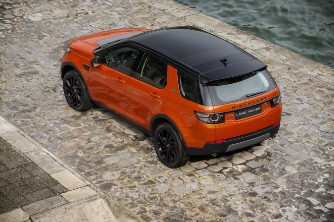 2015 Land Rover Discovery Sport Wallpapers