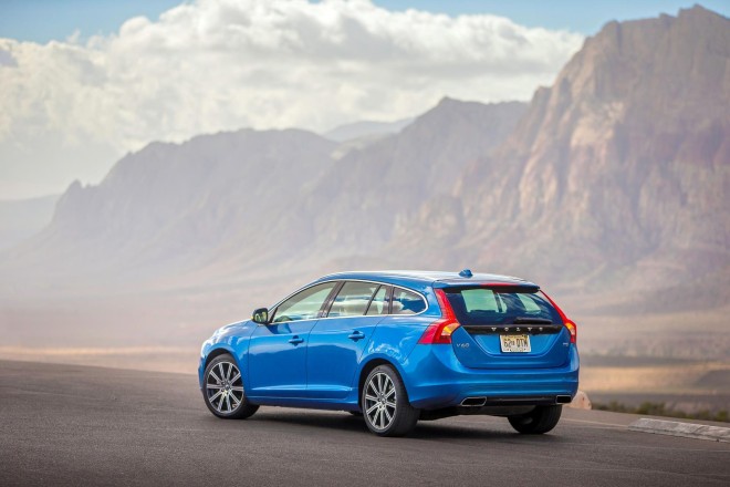 2015 Volvo V60 Wallpapers