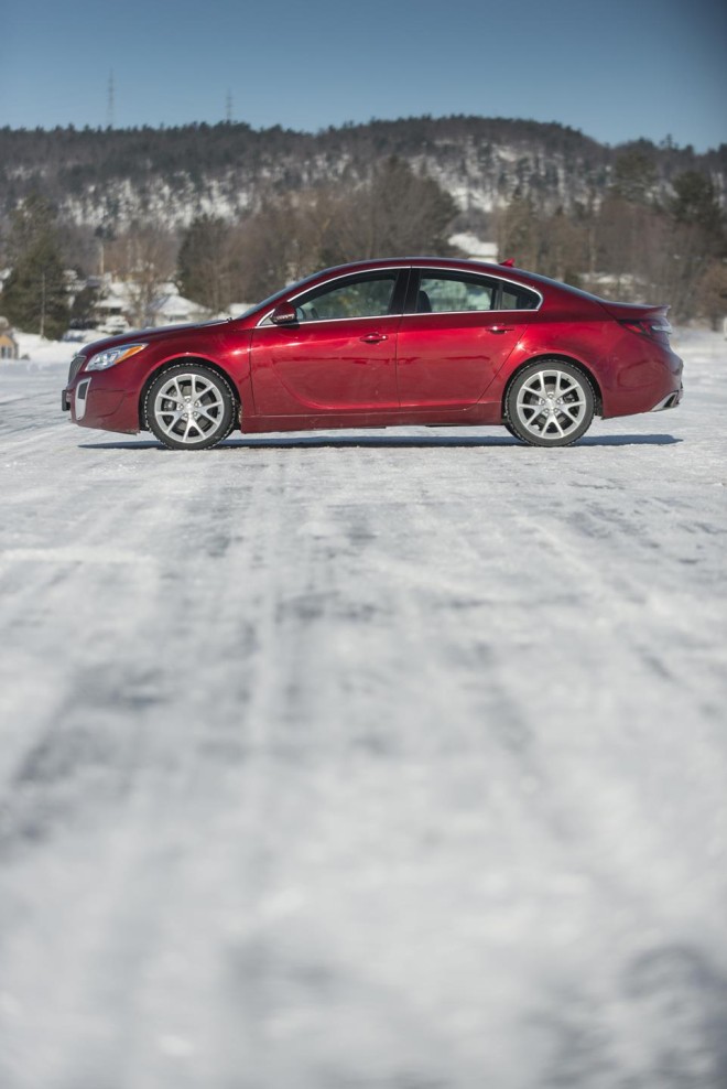 2016 Buick Regal Wallpapers