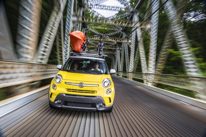 2016 Fiat 500L Wallpapers