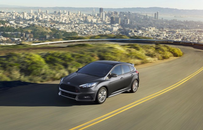 2016 Ford Focus Wallpapers