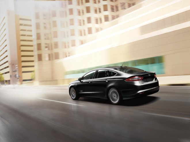 2016 Ford Fusion Energi Wallpapers