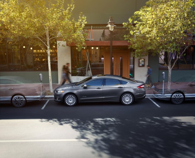 2016 Ford Fusion Hybrid Wallpapers