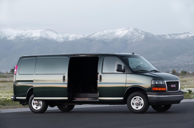 2016 GMC Savana Cargo Van Wallpapers