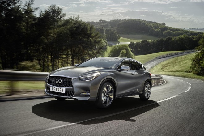 2016 Infiniti Q30 Wallpapers