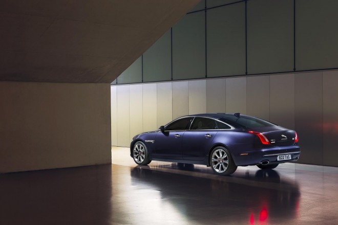 2016 Jaguar XJ Wallpapers