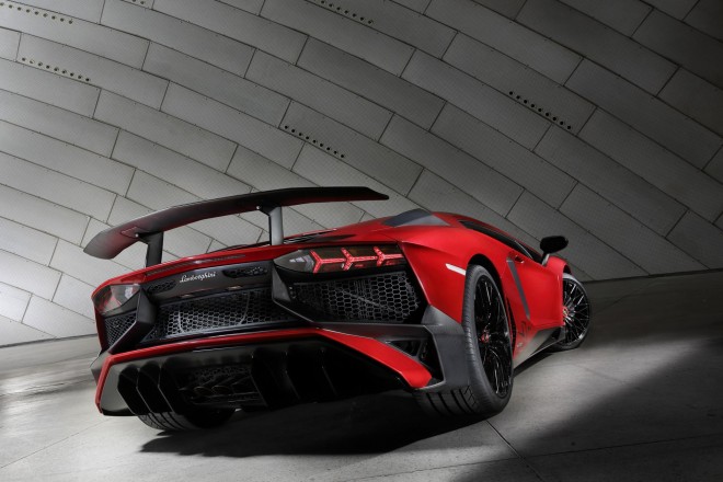 2016 Lamborghini Aventador Wallpapers