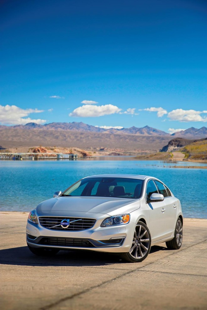 2016 Volvo S60 Wallpapers