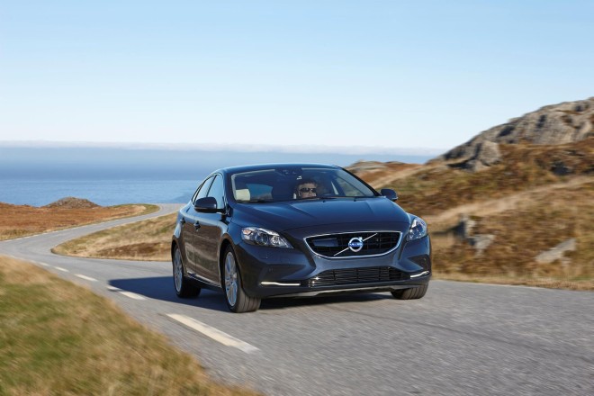 2016 Volvo V40 Wallpapers