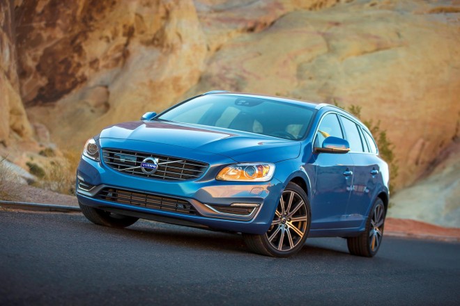 2016 Volvo V60 Wallpapers