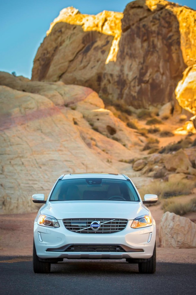2016 Volvo XC60 Wallpapers