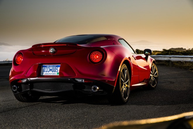 2017 Alfa Romeo 4C Wallpapers