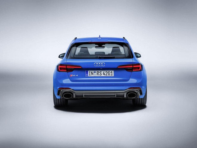 2017 Audi RS 4 Avant Wallpapers
