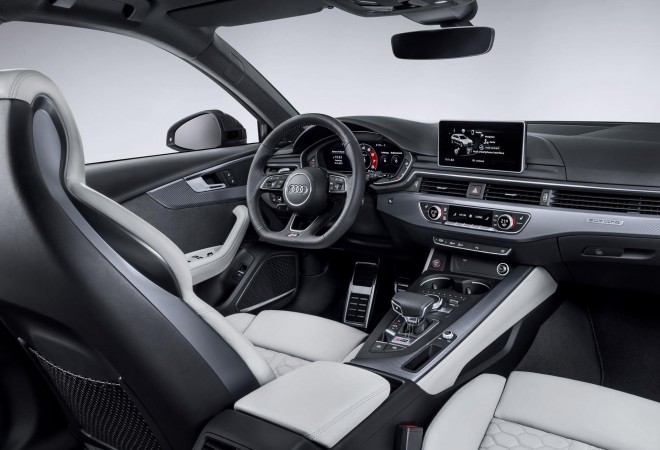 2017 Audi RS 4 Avant Wallpapers