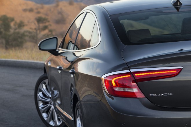 2017 Buick LaCrosse Wallpapers