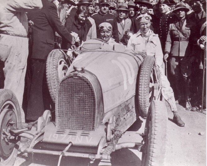 2018 Bugatti Divo Wallpapers