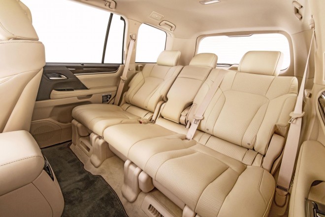 2018 Lexus LX 570 Wallpapers