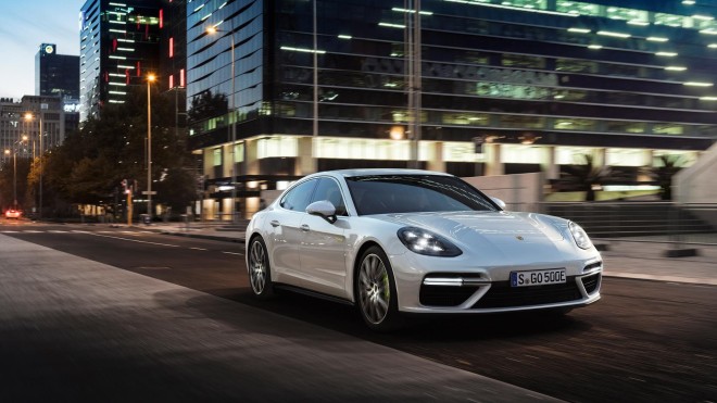2018 Porsche Panamera Turbo S E-Hybrid Wallpapers