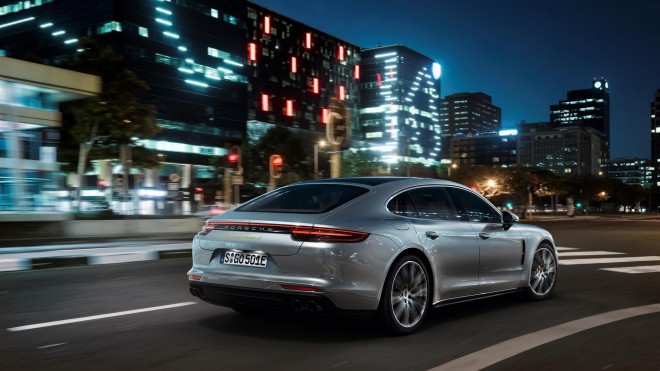 2018 Porsche Panamera Turbo S E-Hybrid Wallpapers