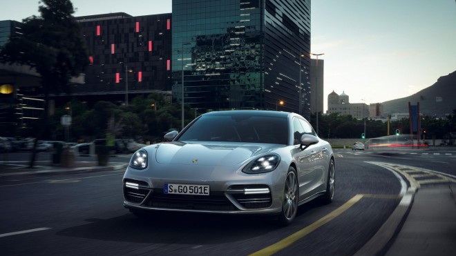 2018 Porsche Panamera Turbo S E-Hybrid Wallpapers