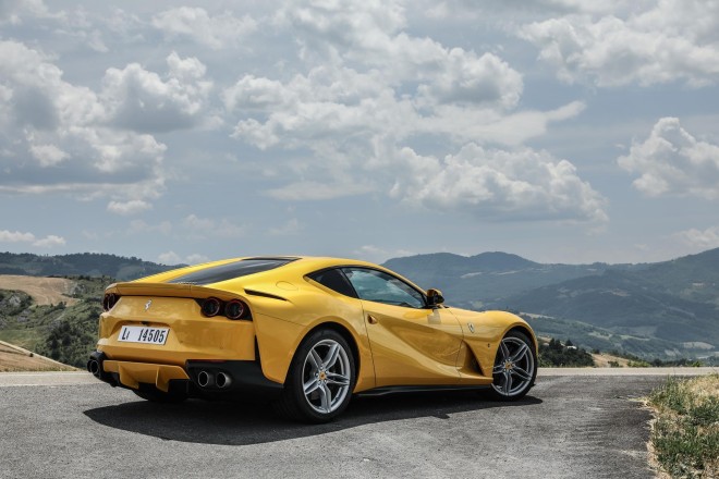 2019 Ferrari 812 Superfast Wallpapers