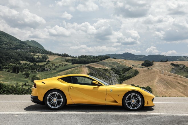 2019 Ferrari 812 Superfast Wallpapers