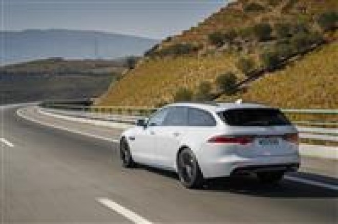 2019 Jaguar XF Wallpapers