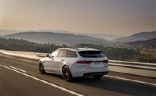 2019 Jaguar XF Wallpapers