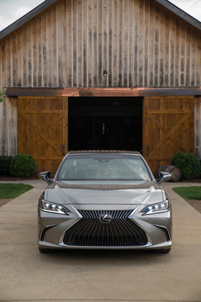 2019 Lexus ES Wallpapers