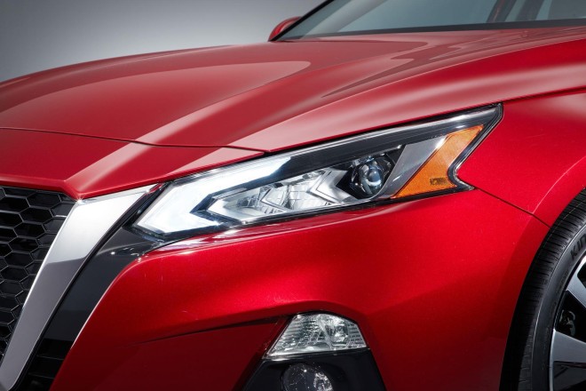 2019 Nissan Altima Wallpapers